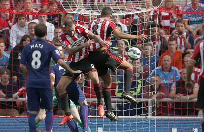 Novi kiks Manchester Uniteda: Sunderland im otkinuo 2 boda