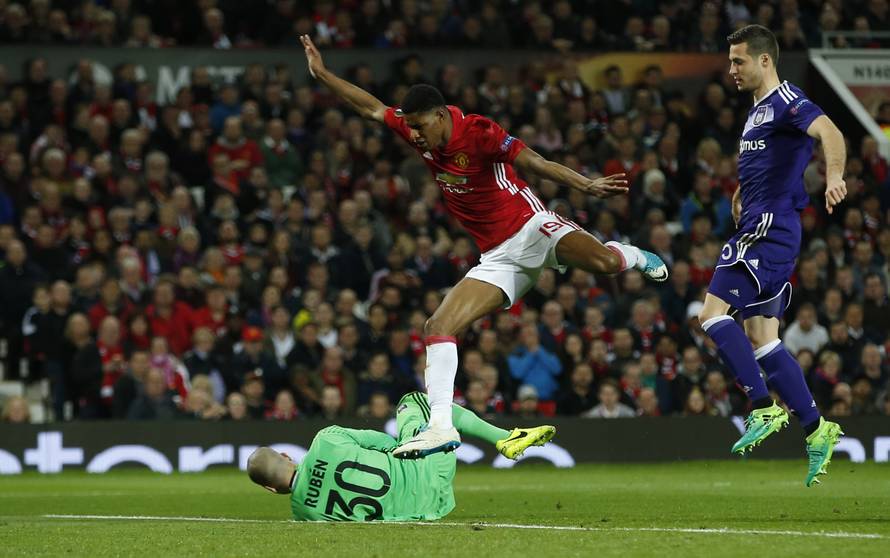 Anderlecht's Ruben gathers from Manchester United's Marcus Rashford