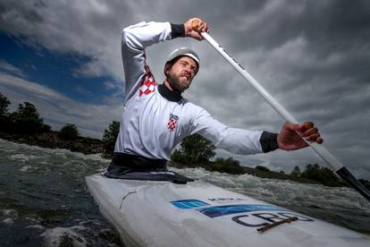 Zagreb: Najbolji hrvatski kanuist Matija Marinić na treningu na brzacima rijeke Save