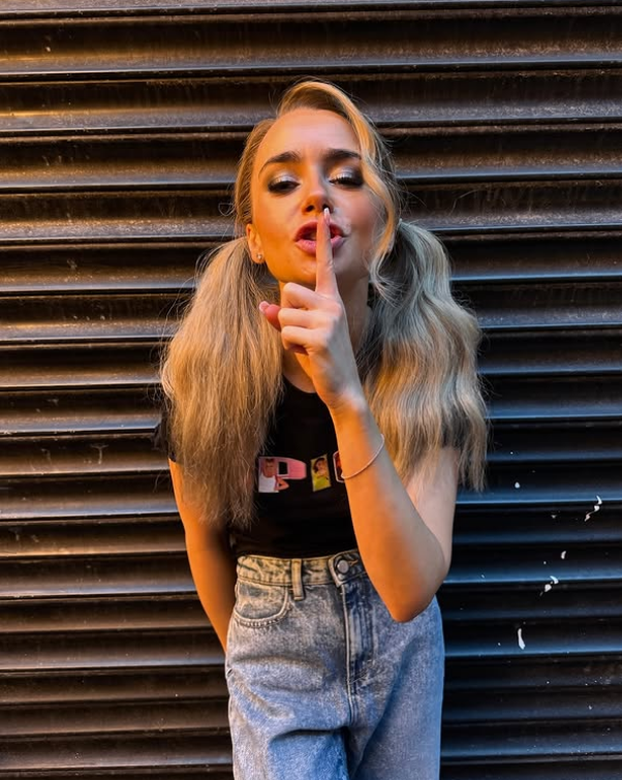 FOTO Fatalna crnka 'iz Pariza' danas slavi rođendan: Biste li ju prepoznali kao plavušu?