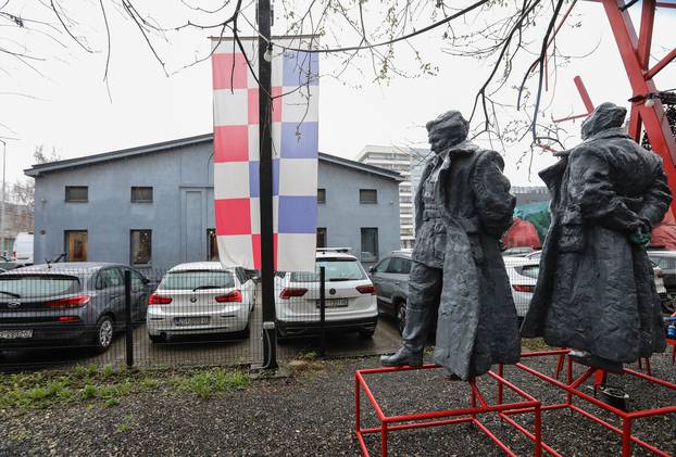 Zagreb: Skulptura T&TO Ivana Fijolića izložena u Laubi