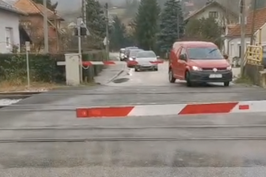 Pružni prijelaz kod Zaprešića