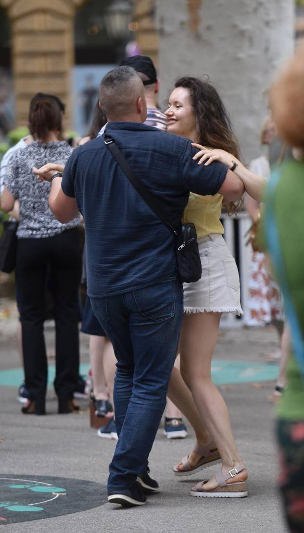 Zagreb: Plesnjak na Zrinjevcu