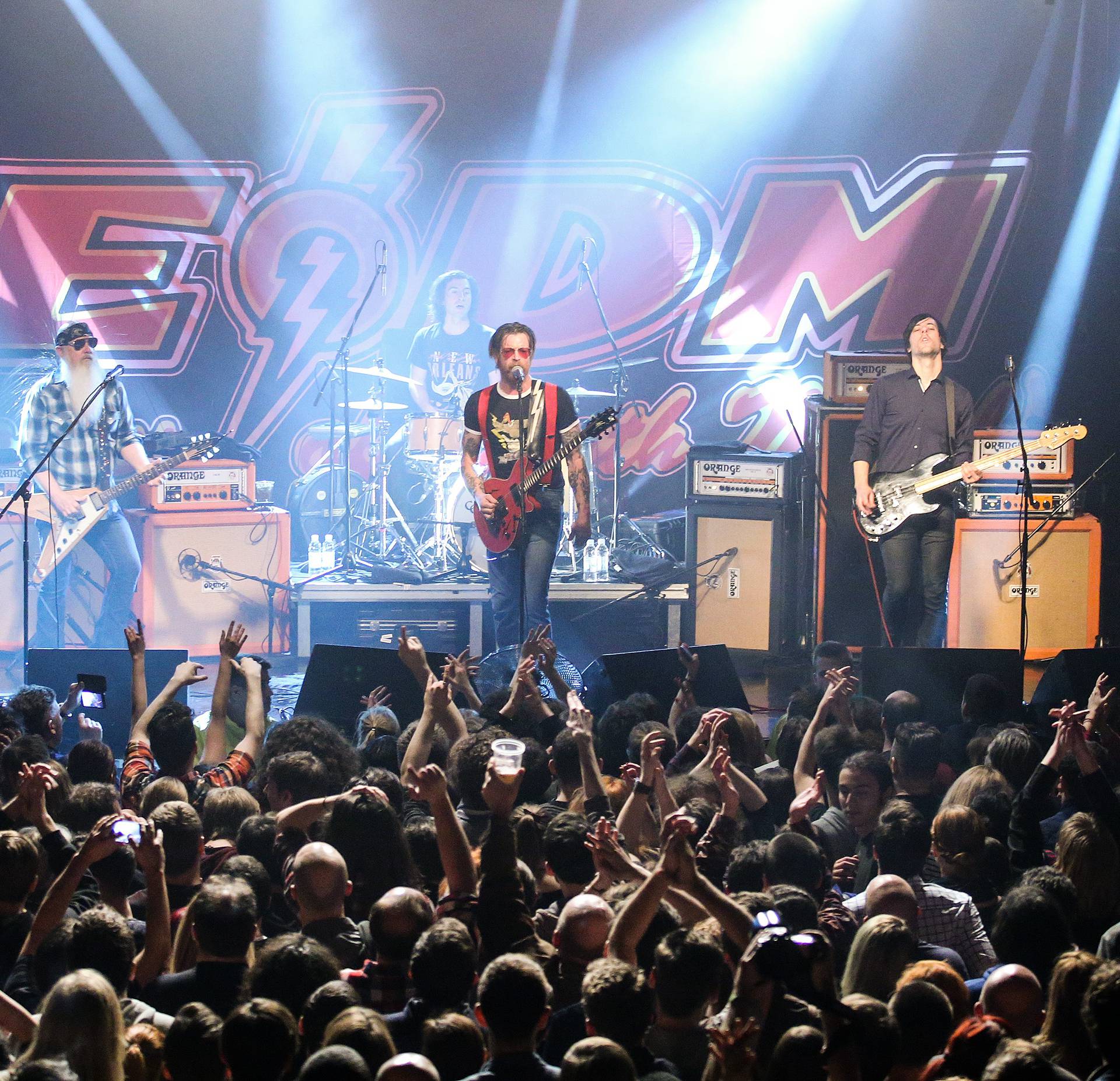 Eagles of Death Metal snimili su dokumentarac o masakru