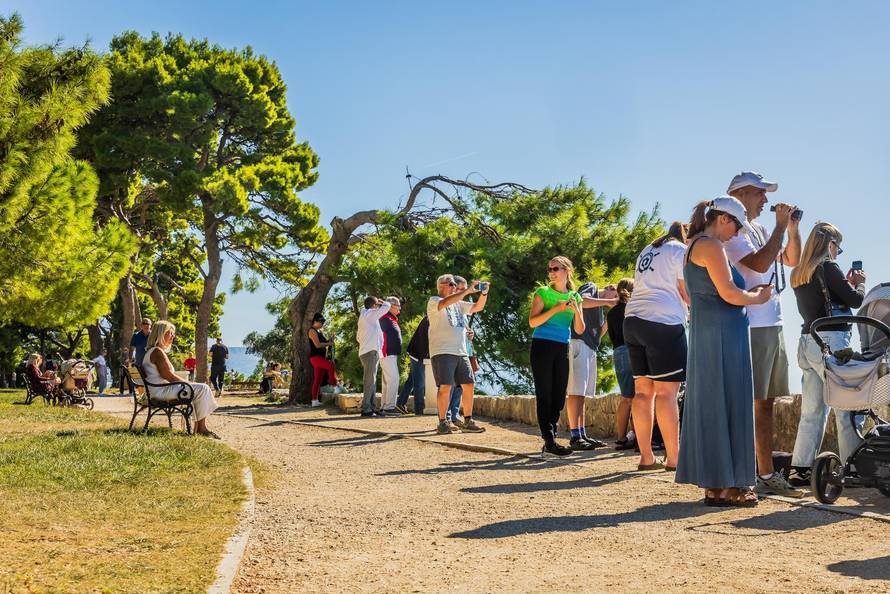 Split:  Pogled sa Sustipana na start Mrduljske Regate