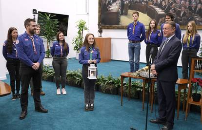 Betlehemsko svjetlo mira doneseno u Hrvatski sabor