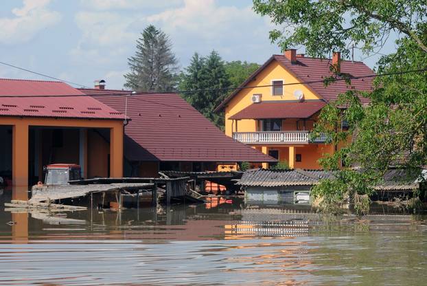 Osma godišnjica katastrofalne poplave nakon puknu?a nasipa u Rajevom Selu