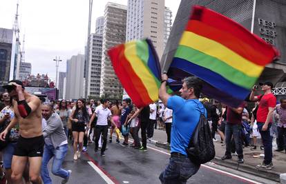 Skandal u Brazilu: Sud odobrio terapiju za 'liječenje gay ljudi'