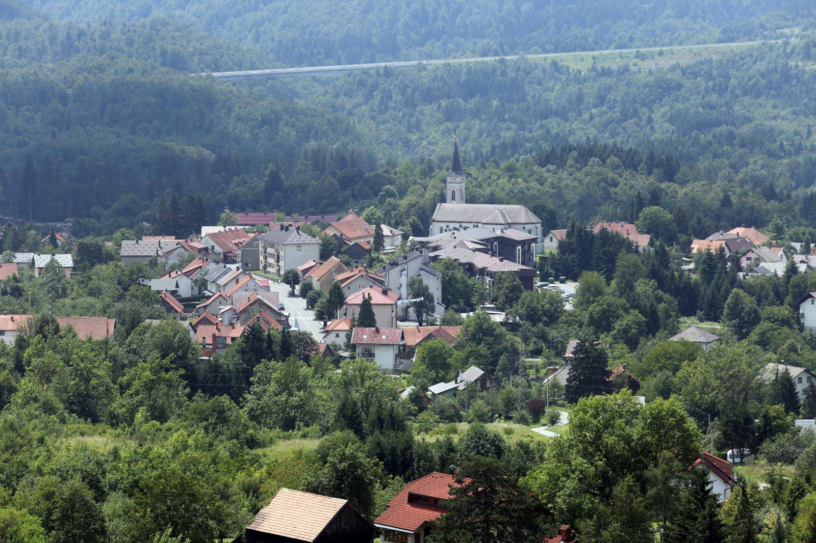 Grad Vrbovsko daje 100.000 kuna obiteljima koje kod njih kupe kuću i odluče živjeti tu...