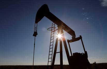 Cijena nafte na međunarodnim tržištima pala ispod 68 dolara