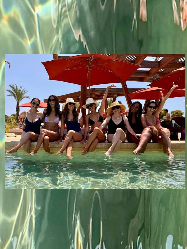 FOTO Druga boja bikinija, isti učinak: Eva Longoria na plaži pipkala svoje zanosne obline