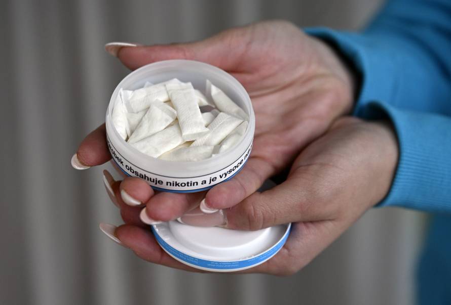 Djeca zbog ovisničke krize sve više žvaču nikotinske vrećice: Evo kako prepoznati problem