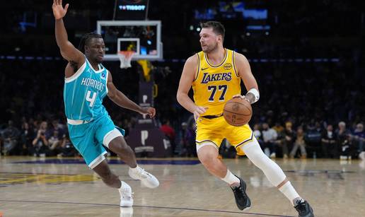 Katastrofa Don&ccaron;i&cacute;evih Lakersa. Deklasirala ih jedna od najgorih mom&ccaron;adi lige. Celticsi okrenuli
