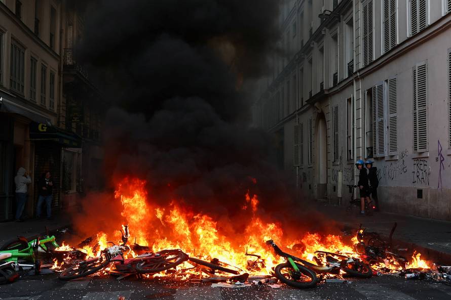 Civil unrest in Paris