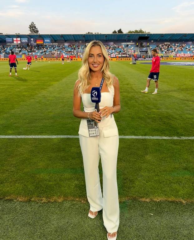 FOTO Postala je nova kraljica Premier lige: Kapetan Uniteda ostao je 'paf', a objave joj gore
