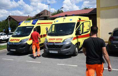 Vozači Hitne pomoći upalili sirene u znak podrške kolegi