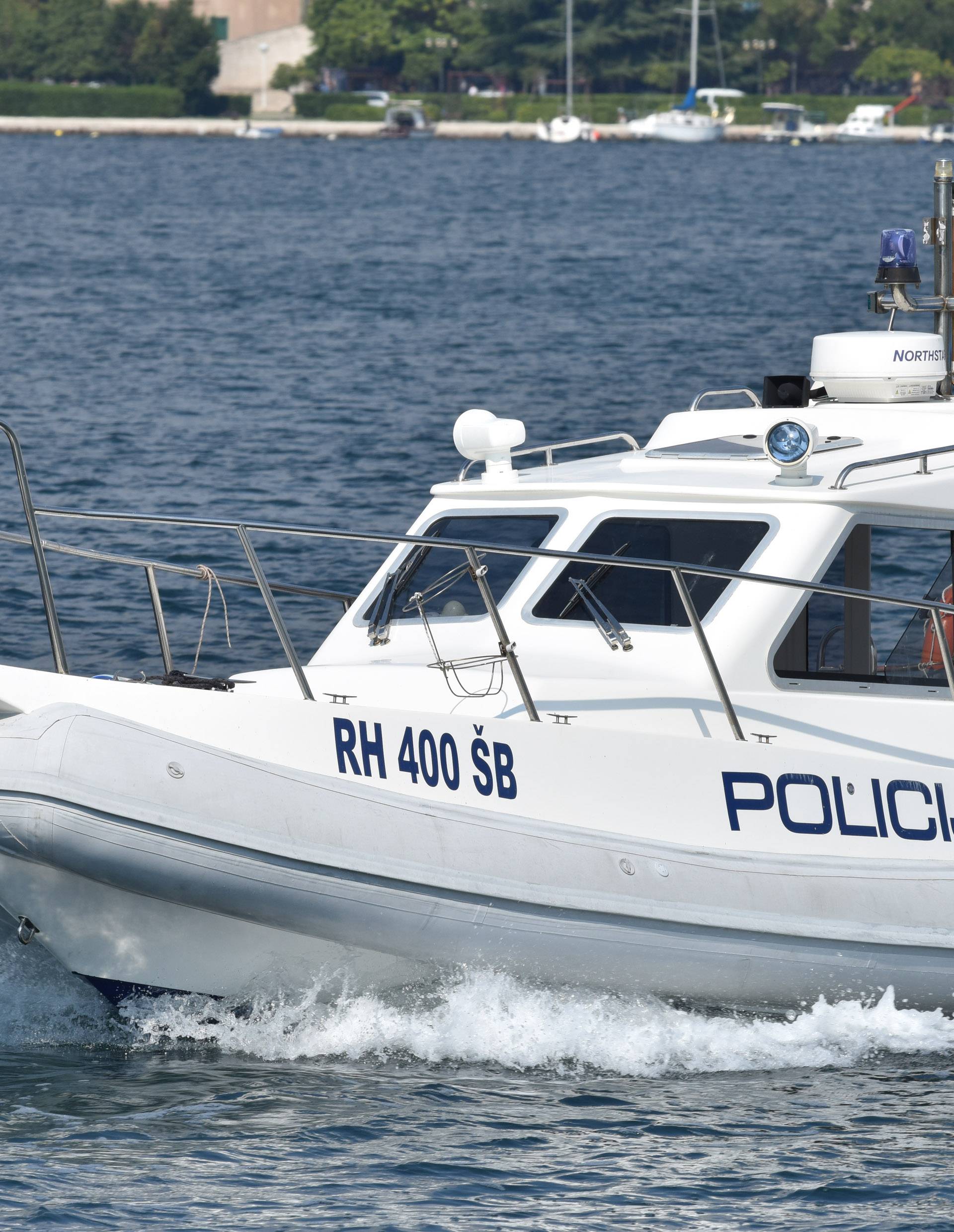 Ribarili kod Palagruže: Policija uhitila trojicu talijanskih ribara