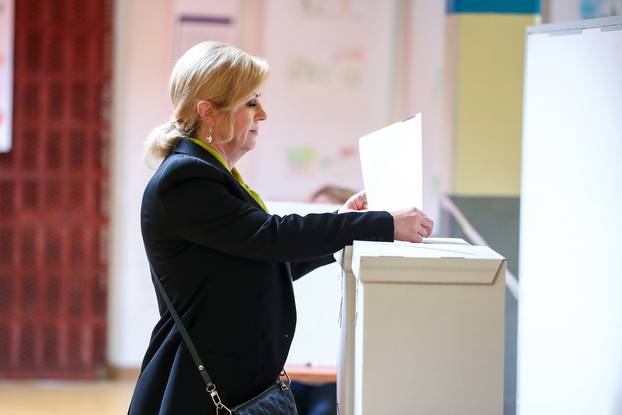 Zagreb: Kolinda Grabar-Kitarović glasovala na izborima za Europski parlament
