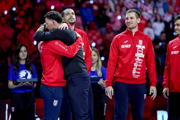Zagreb: Svečana oproštajna ceremonija hrvatskih rukometnih legendi Domagoja Duvnjaka, Igora Karačića i Ivana Pešića