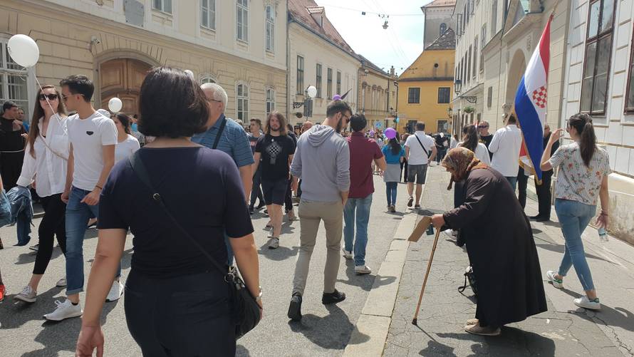 Hodači za život prolazili kraj bakice: 'Pomozite, gladna sam'