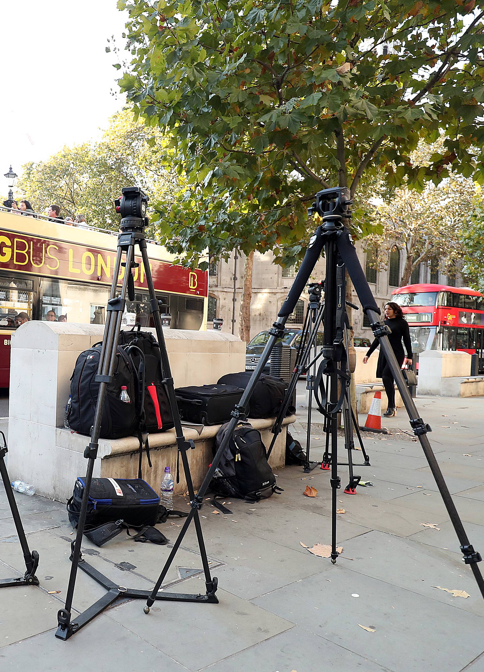 London: TodoriÄ izbjegao novinare i uÅ¡ao u zgradu Visokog suda na sporedni ulaz