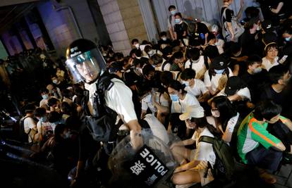 Milijun ljudi na ulicama Hong Konga: Sukobili se s policijom