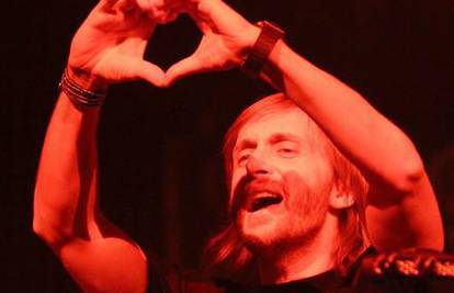 D. Guetta došao u Zagreb, a ženu ostavio u Cannesu 