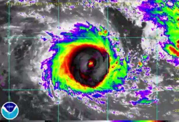 Uragan Winston razara Fiji: 'Napad je počeo, držite se!'
