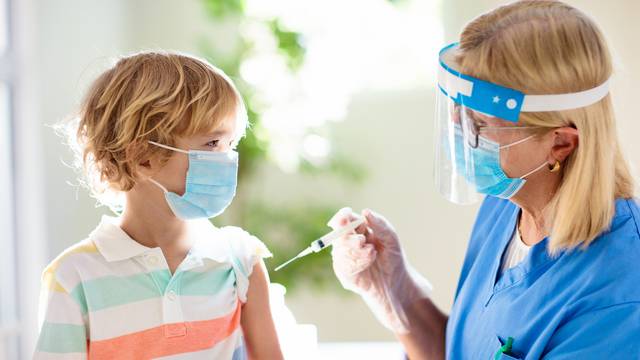 Kako prepoznati razliku između gripe, korone i dječjih viroza? Liječnici savjetuju na što paziti
