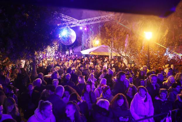 Šibenik: Koncertom Gibonnija započela 10. Adventura