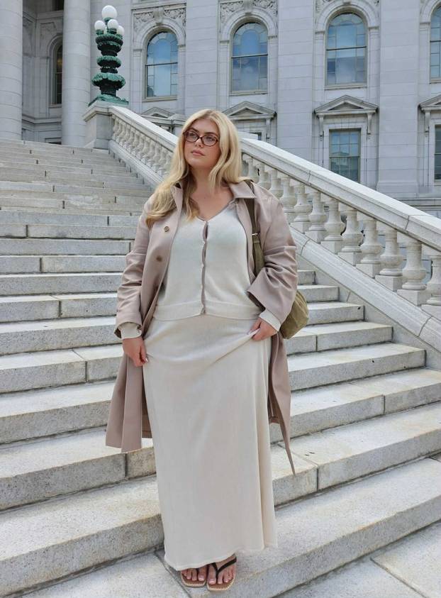 FOTO Plus-size manekenka voli pozirati u donjem rublju: 'Često dobivam bračne ponude'