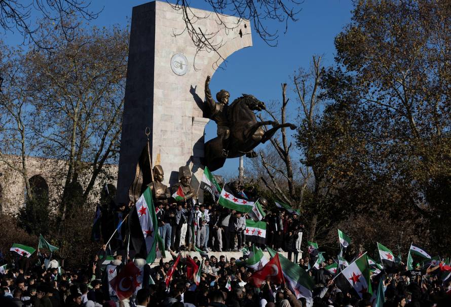 Syrians celebrate in Istanbul