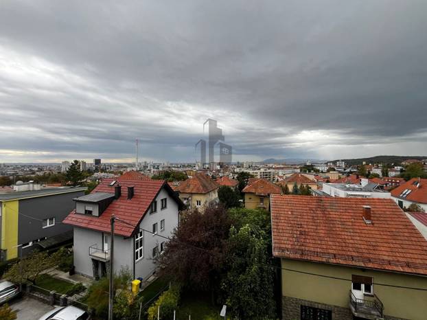 FOTO Prodaju kuću u elitnom dijelu Zagreba. Ima biljar. Malo je 'osebujna': Cijena je realna?