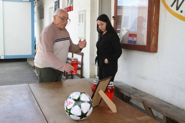 Vojnić: Tuga u NK Vojnić 95 nakon pogibije Nikole Pokrivača