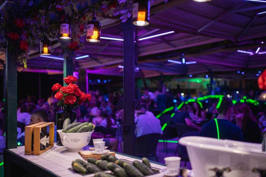 Koreograf i influencer Luciano Plazibat i njegovi Splićani su uživali u 'balunu' na vrući zrak