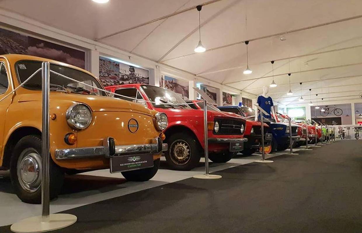 Muzej Ferdinand Budicki svoje automobile izložio i u Skradinu