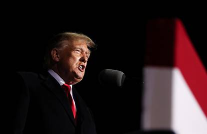 Trumpov bliski savjetnik potvrdio: 'U utorak će obaviti da je kandidat na izborima'