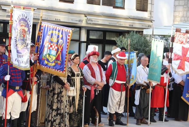 Šibenik: Nakon mimohoda otvoren je 16. Sajam u srednjovjekovnom Šibeniku
