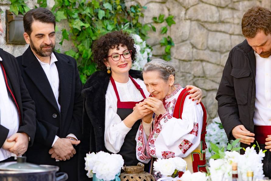 Detalji sa snimanja 'Kumova': Posebni su ovakvi dani na setu kada se okupi cijela ekipa