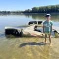 Rekordno nizak vodostaj rijeke: 'Na dunavskoj pla&zcaron;i prona&scaron;li smo groblje starih auta...'