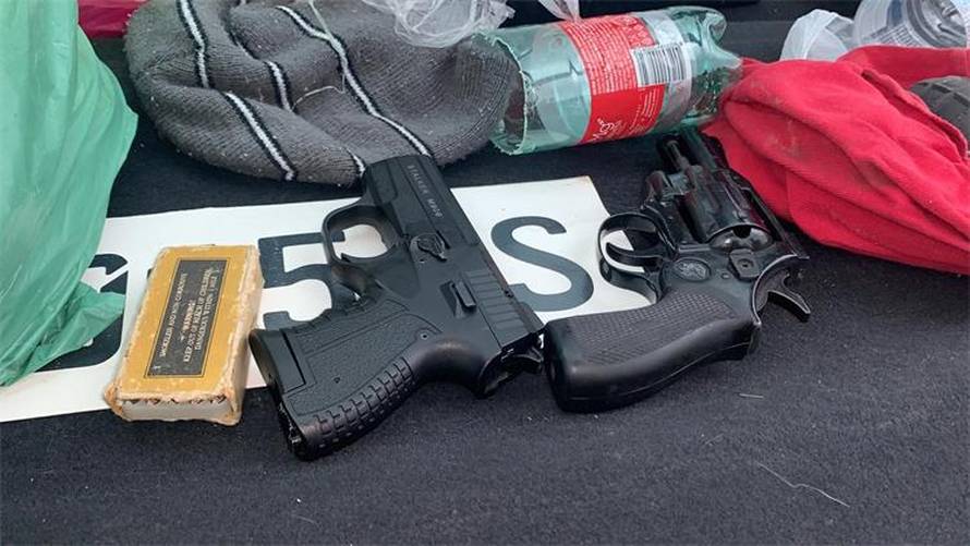 Pogledajte video iz drona: Pali šverceri oružjem u Zagorju, ovaj arsenal pronašli su kod njih!