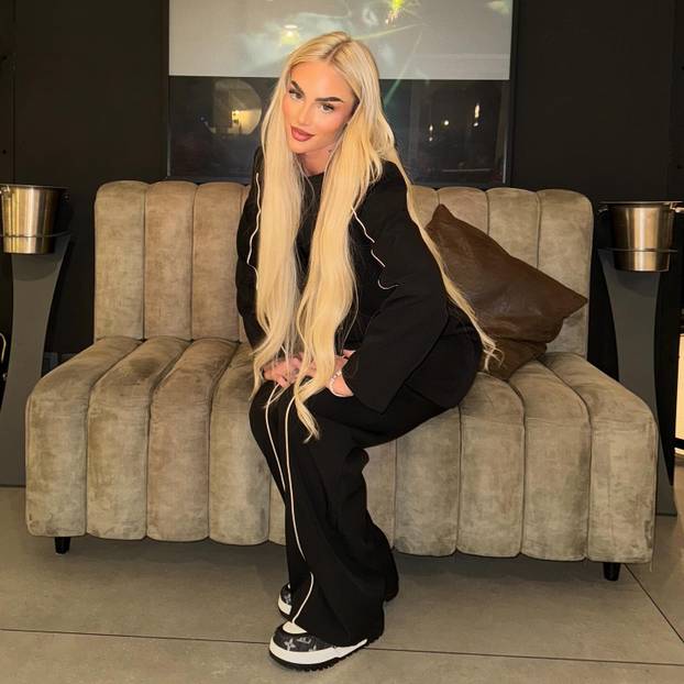 FOTO Alisha Lehmann 'zapalila' Oktoberfest; jedan detalj sve je otkrio o ljubavnom statusu...