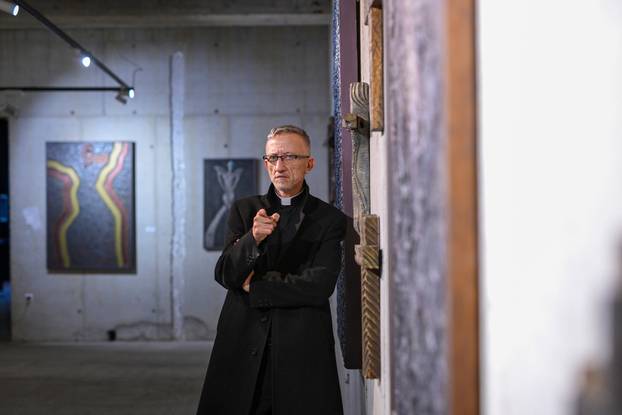 Zagreb: &Zcaron;upnik &Zcaron;eljko Lovri&cacute; i Stephan Lupino koji izla&zcaron;e u pastoralnom centru