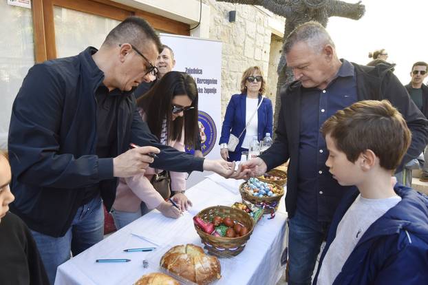 Vodice: 13. Tradicionalni turnir u tucanju jaja