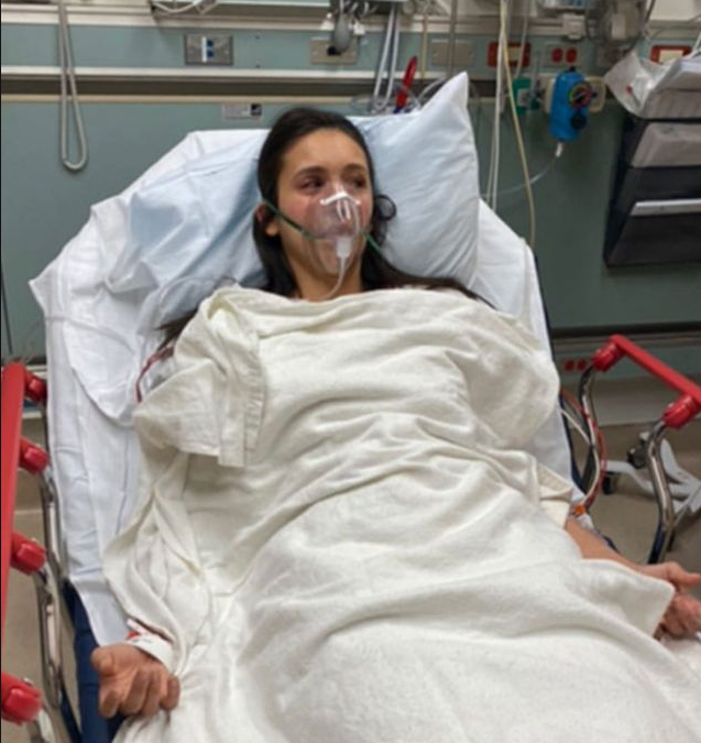 Nina Dobrev završila u bolnici zbog alergije: 'Dobro sam sad'