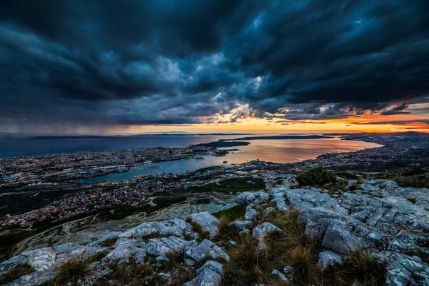 Kozjak: Zalazak sunca promatran sa vrha Sv. Jure 