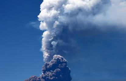 Erupcija nakon tisućljeća! Hayli Gubbi baca pepeo u zrak, oblak ide prema Jemenu i Omanu