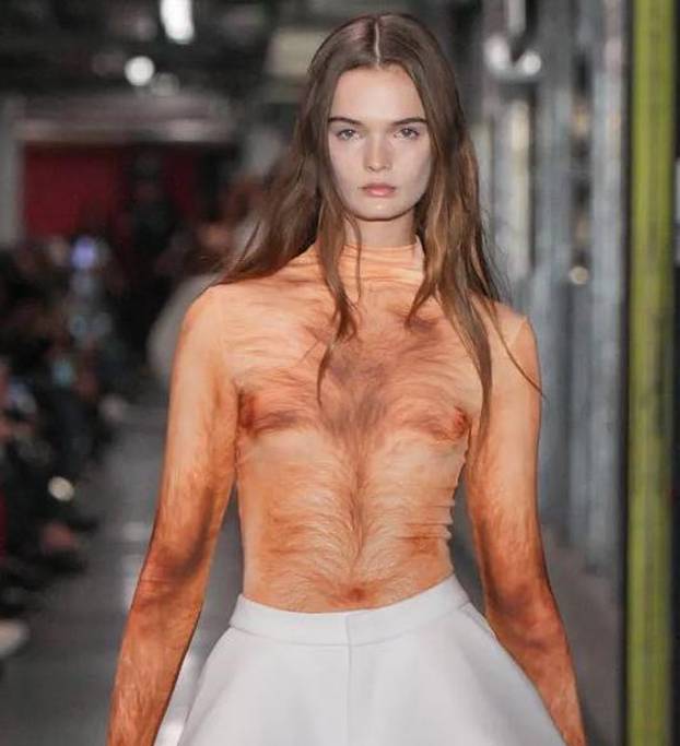 FOTO Pariški tjedan mode šokirao kreacijama: Modeli na pisti izgledali potpuno goli