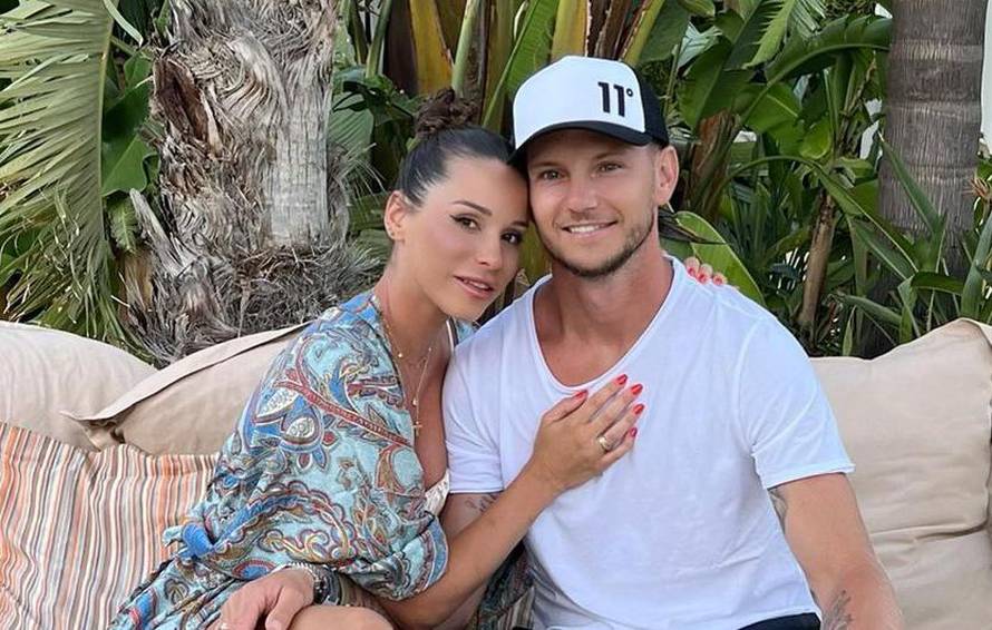 Raquel Mauri proslavila je 33. rođendan, na fotkama pokazala lijepu sestru Ivana Rakitića...