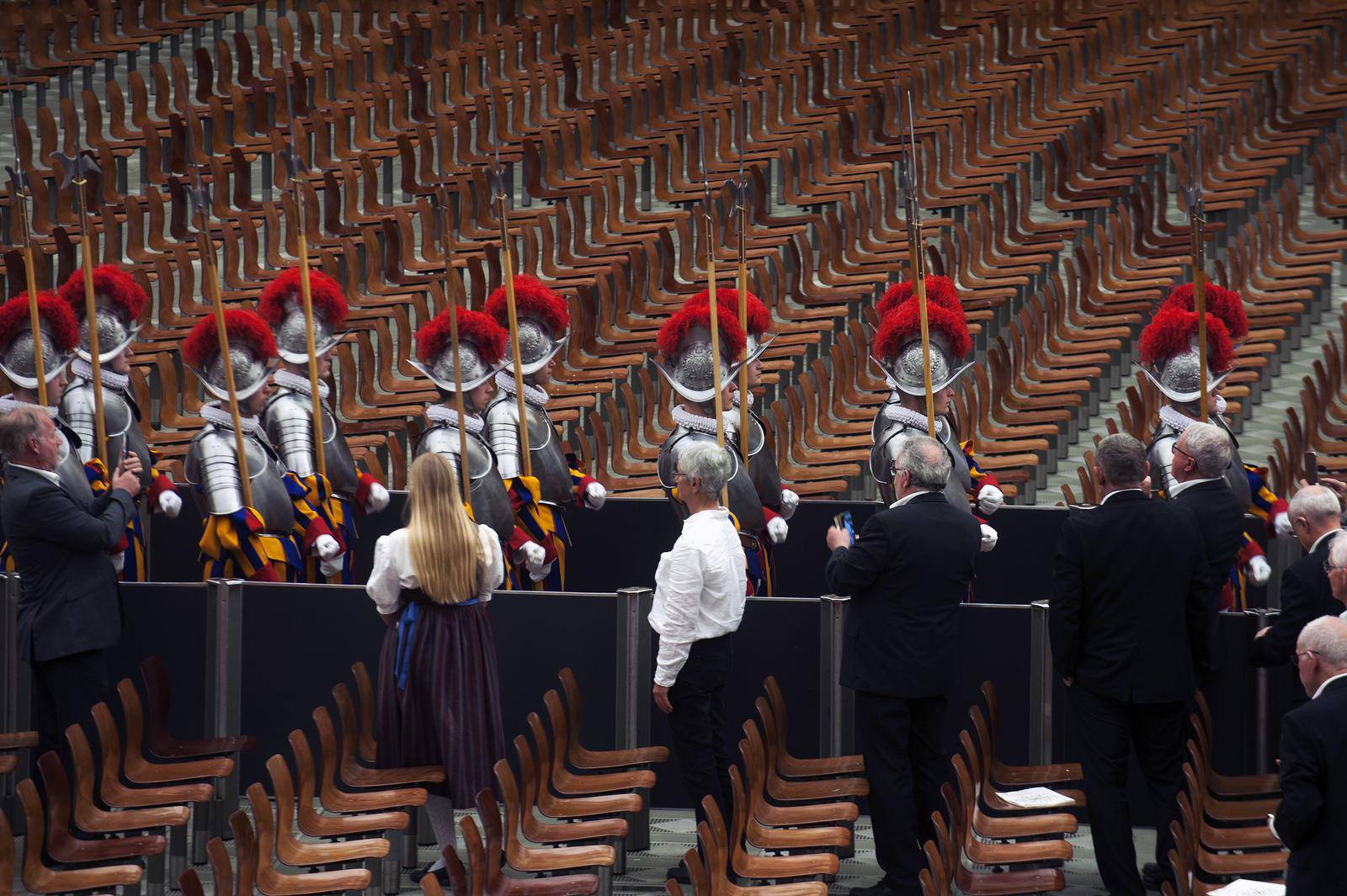 Papinska Švicarska garda priprema se za primanje novih čuvara